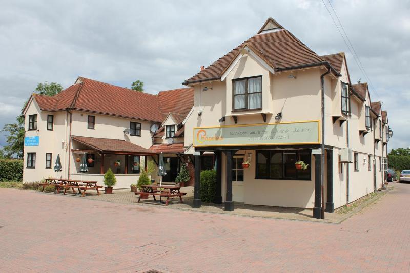 Stansted Skyline Hotel Great Dunmow Dış mekan fotoğraf
