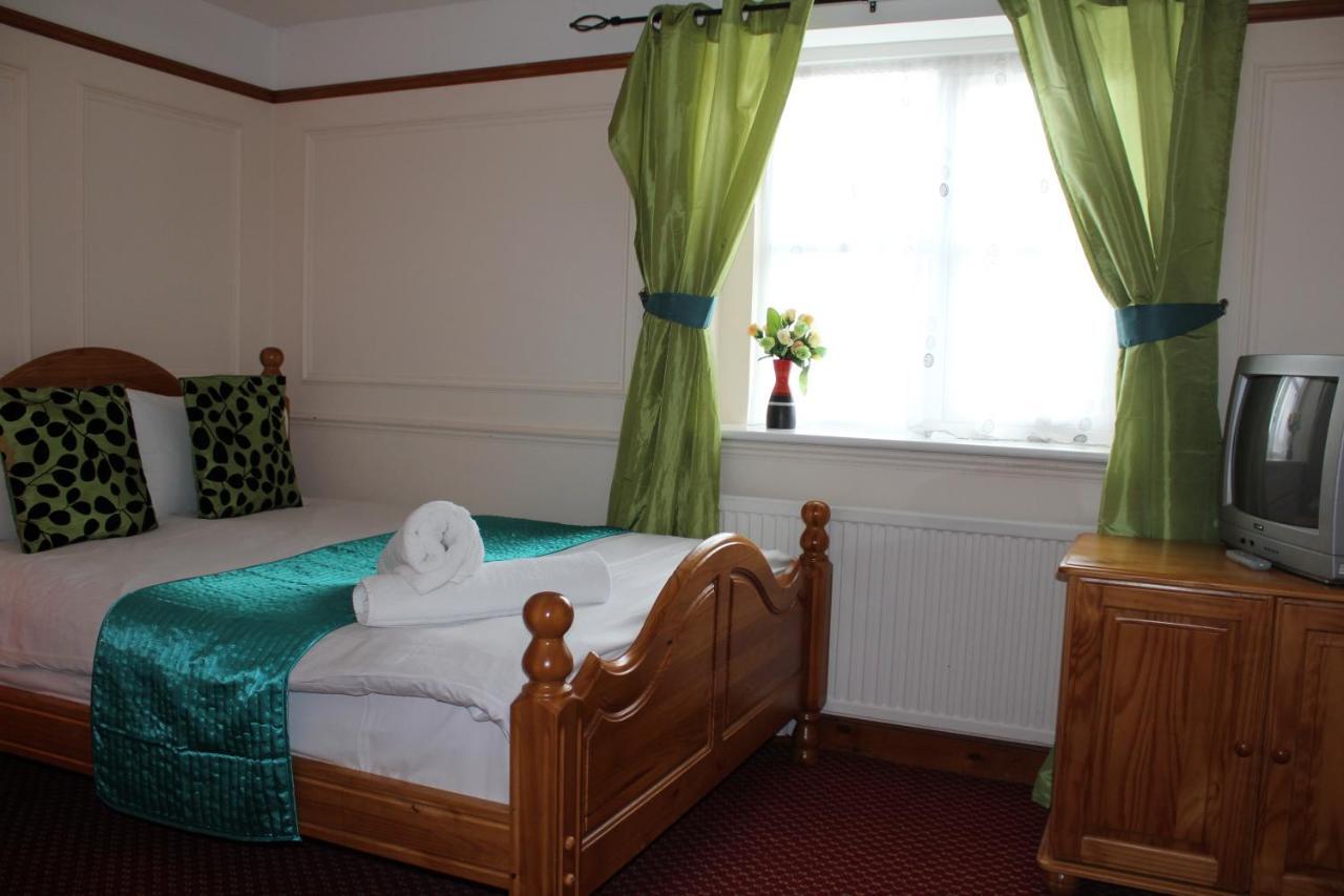 Stansted Skyline Hotel Great Dunmow Dış mekan fotoğraf